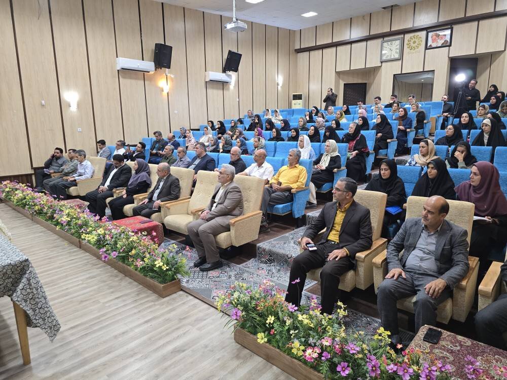 رویداد فرهنگی «سَر این قلم سلامت» در قائم‌شهر برگزار شد