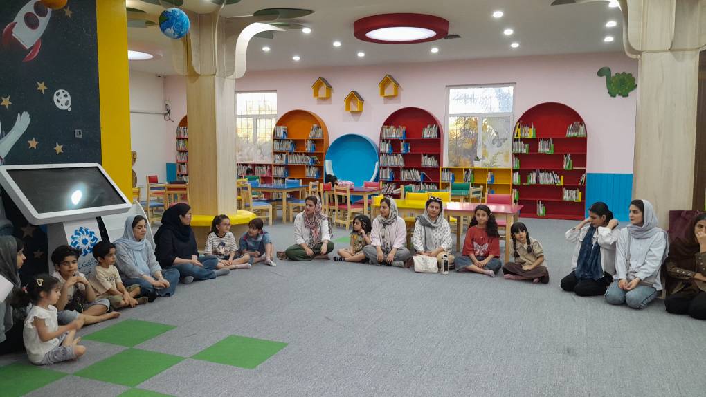 میزبانی کتابخانه مرکزی خوزستان از کارگاه خلاقانه و تعاملی «مادر و کودک»