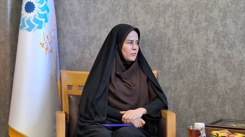 بازدید مدیرکل دفتر امور زنان و خانواده استانداری گیلان از کتابخانه مرکزی رشت