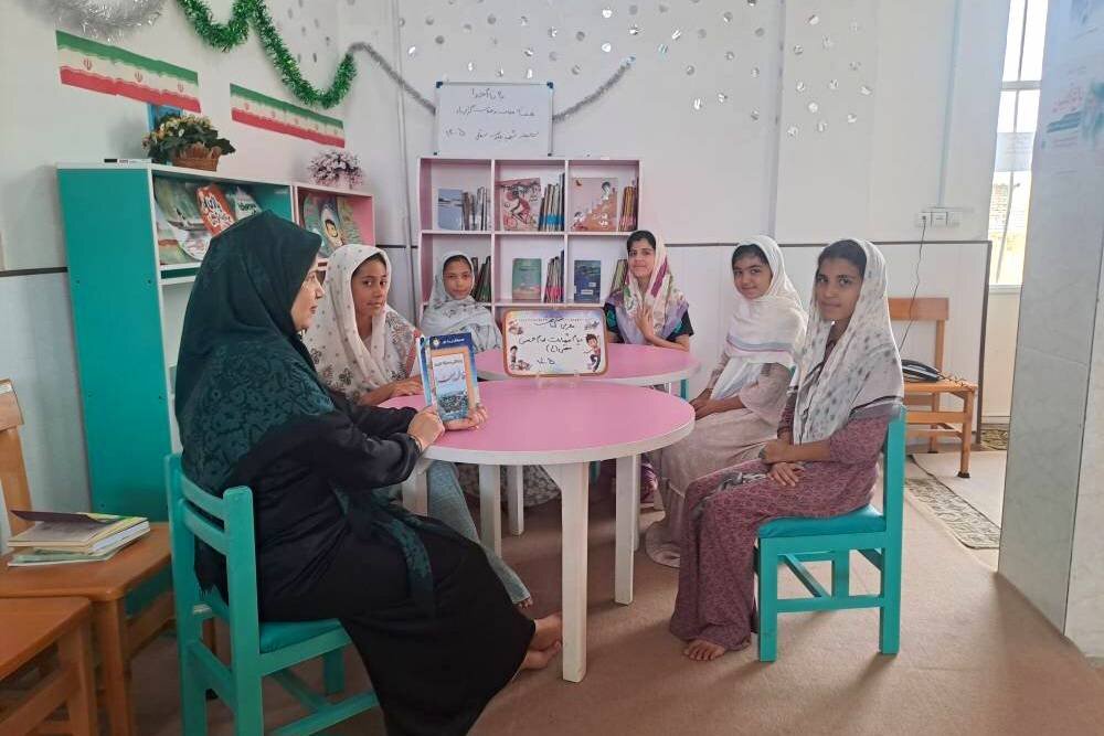 ویژهبرنامههای فرهنگی و کتابمحور به مناسبت شهادت کریم اهلبیت (ع) برگزار شد