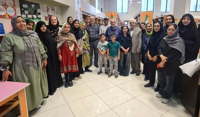 محفل ادبی انجمن اهل قلم در کتابخانه عمومی سلمان فارسی مهدیشهر برگزار شد