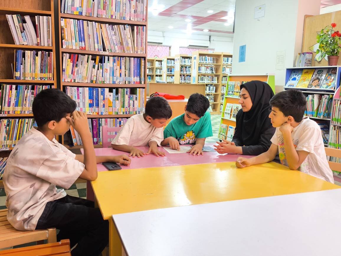 انتقال آرامش به اعضاء در عین آمادگی و آگاهی، وظیفه کتابدار در ایام جنگ