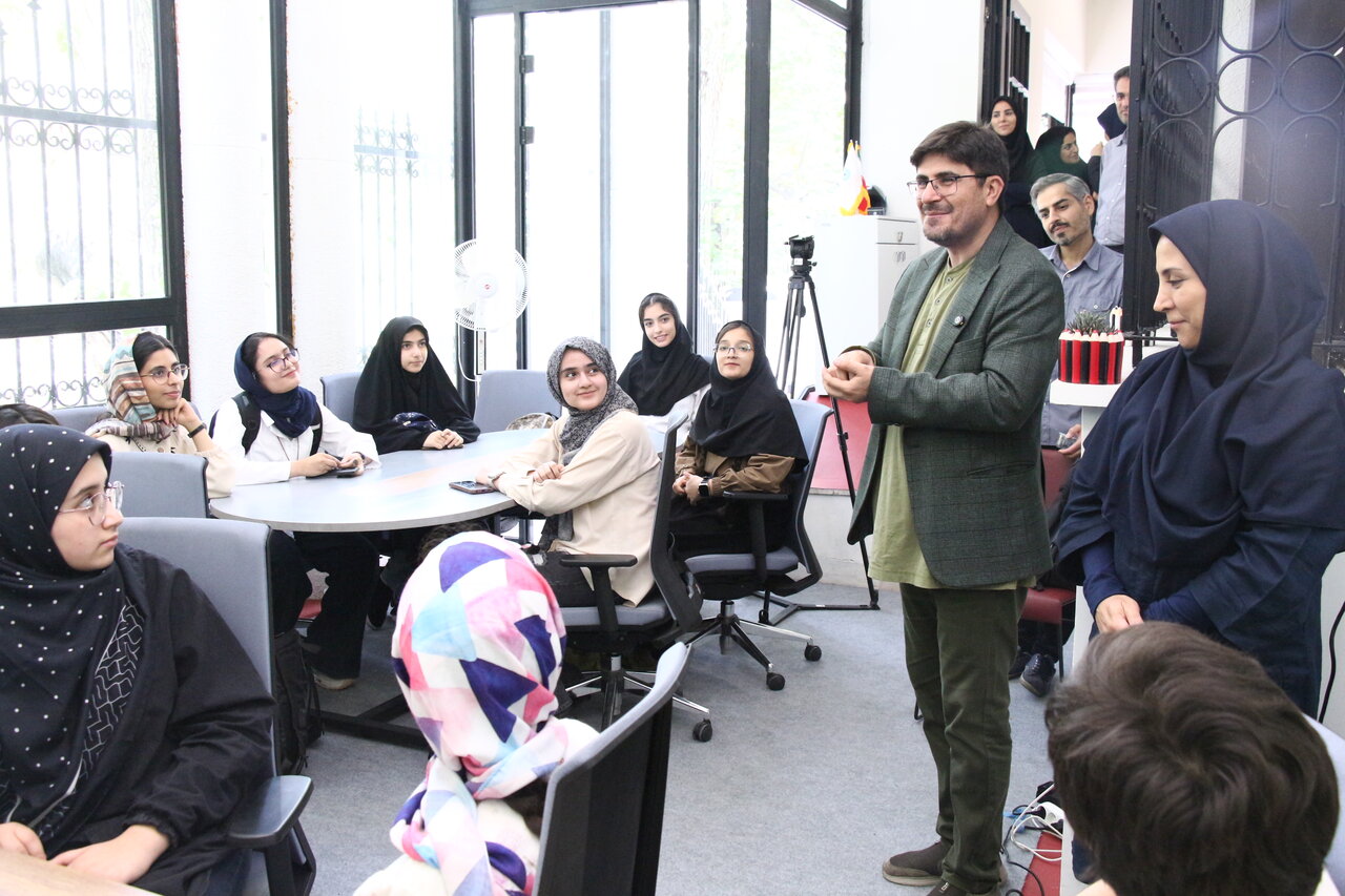 اولین روز «آکادمی ترویج خواندن» در کتابخانه شهید باهنر