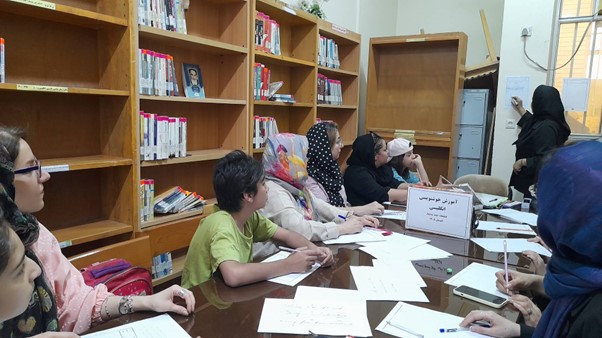 کارگاه رایگان خوشنویسی خط انگلیسی در کتابخانه شهید مسعود پیشبهار بهبهان برگزار شد
