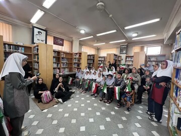 «کتاب، روضه و ریحان» در کتابخانه حماسه سی‌مهر همدان برگزار شد