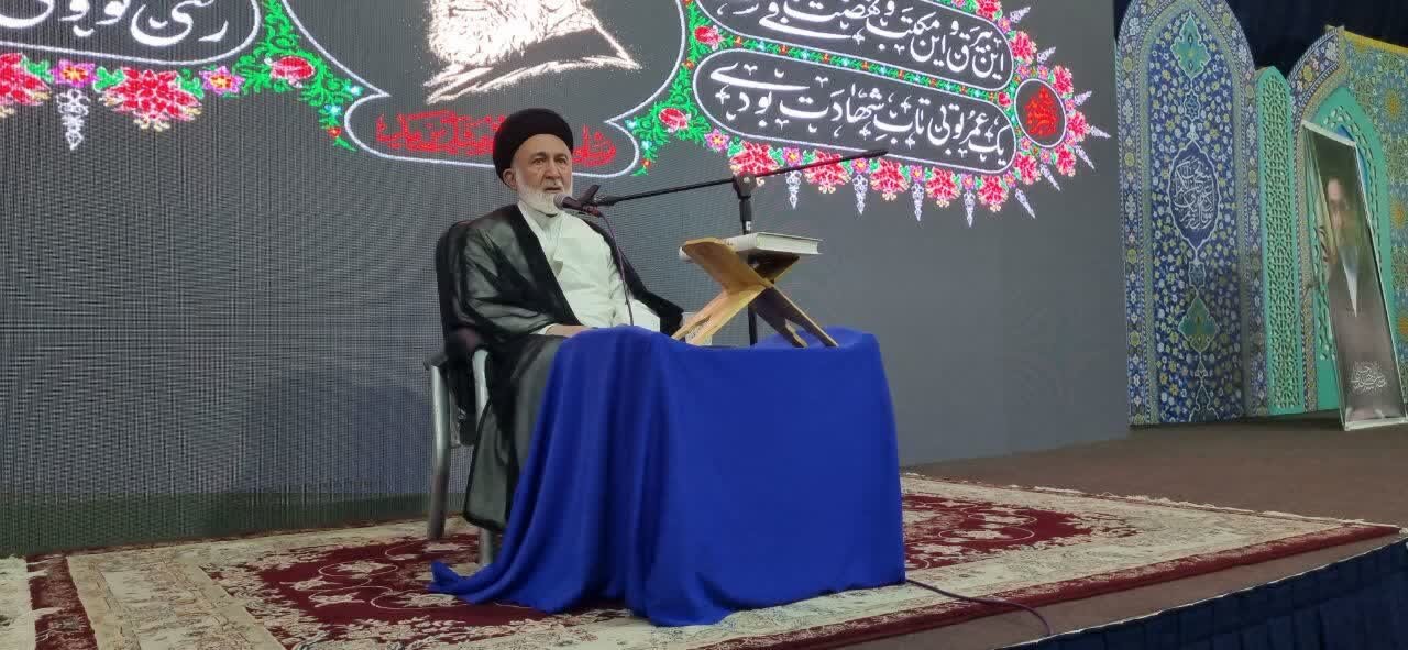 برگزاری مراسم گرامیدشت قائد شهید امت با مشارکت کتابخانه آیتالله محمدی در مصلای شهرستان گلپایگان