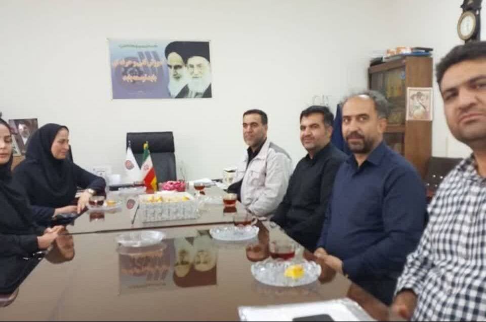 مشارکت فعال کتابخانه‌های عمومی ازنا در نشست هم‌افزایی برای توانمندسازی جامعه در هفته ملی مهارت