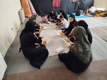 نبض فرهنگ در مسیر زائران؛ موکب «حسینیه کتاب» مهران میزبان دل‌نوشته‌ها و یادمان شهدای مقاومت
