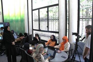 بازدید دبیرکل از کلاس های مهارت محور "آکادمی ترویج خواندن" در کتابخانه شهید باهنر 