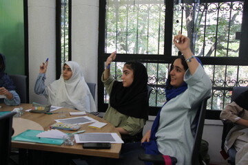 بازدید دبیرکل از کلاس های مهارت محور "آکادمی ترویج خواندن" در کتابخانه شهید باهنر