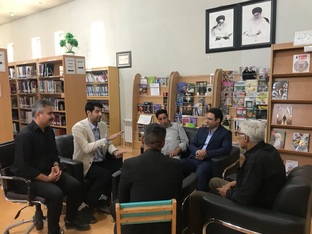 پیگیری تامین اعتبار پروژه کتابخانه درجه یک دلفان در جلسه کمیته برنامهریزی شهرستان