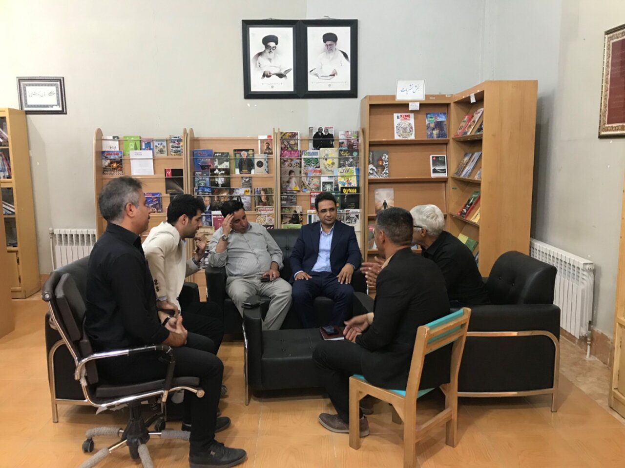 پیگیری تامین اعتبار پروژه کتابخانه درجه یک دلفان در جلسه کمیته برنامهریزی شهرستان