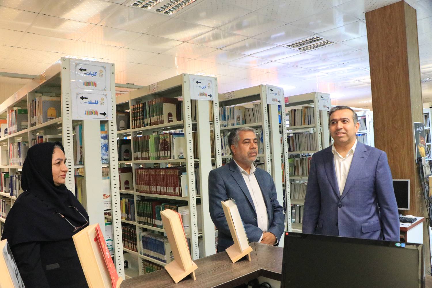 دیدار مدیران کل اقتصاد و دارایی و کتابخانه‌های عمومی هرمزگان با محوریت رفع نیازهای کتابخانه‌ها