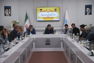 جلسه انجمن کتابخانه های عمومی قم