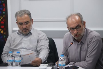 جلسه انجمن کتابخانه های عمومی قم