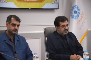 جلسه انجمن کتابخانه های عمومی قم