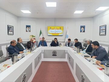 جلسه انجمن کتابخانه های عمومی قم