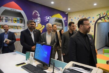 بازدید استاندار فارس از کتابخانه عمومی شهید آیت الله دستغیب شیراز