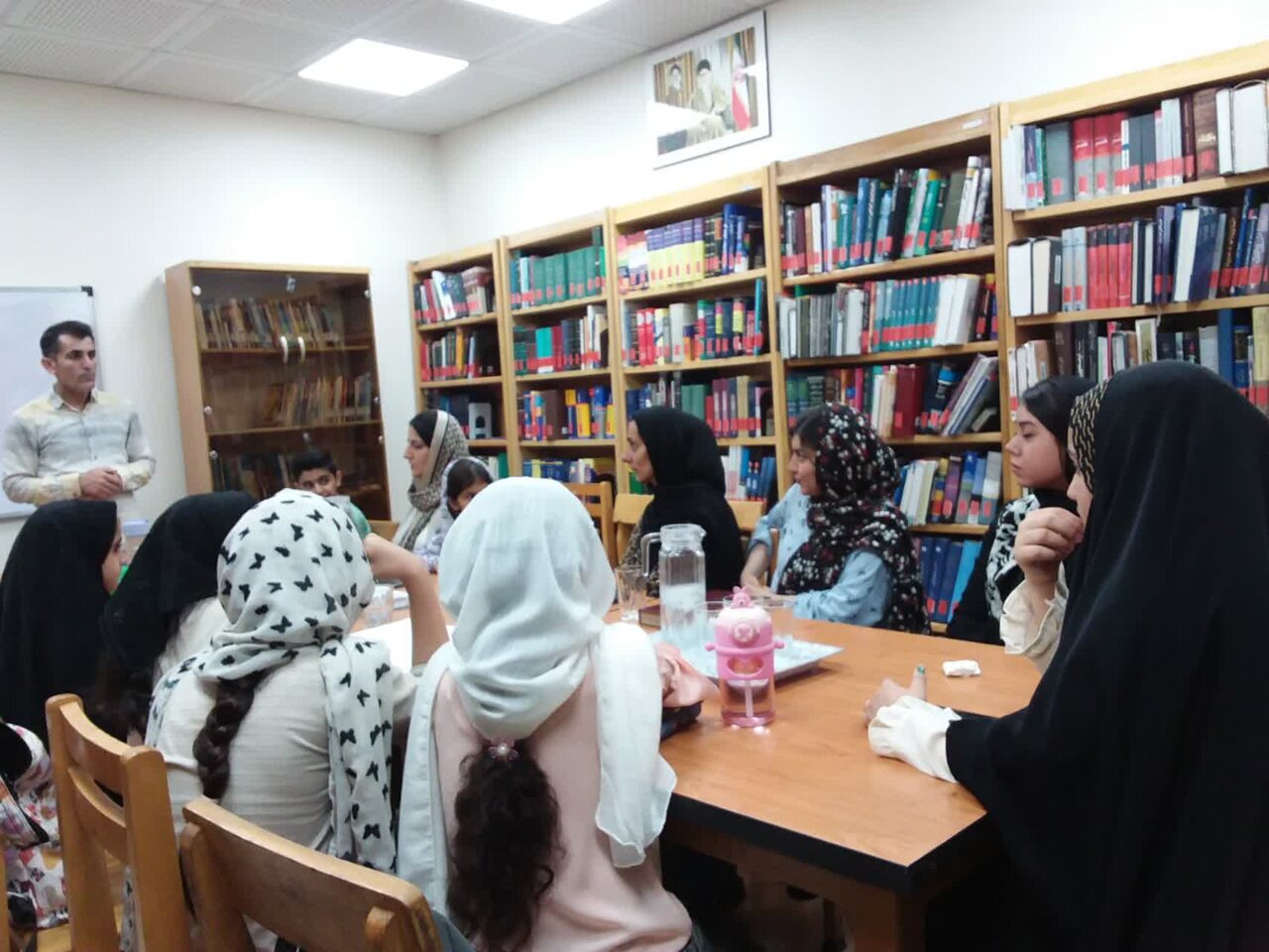 آوای حماسه با شاهنامه‌خوانی در کتابخانه‌های عمومی استان تهران پیچید