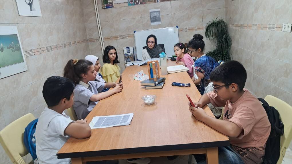 آوای حماسه با شاهنامهخوانی در کتابخانههای عمومی استان تهران پیچید