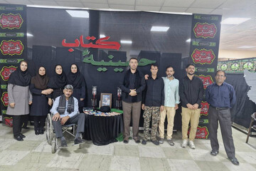 «حسینیه کتاب» مهران در روز ششم؛ تداوم روایت دانایی در مسیر دلدادگی حسینی