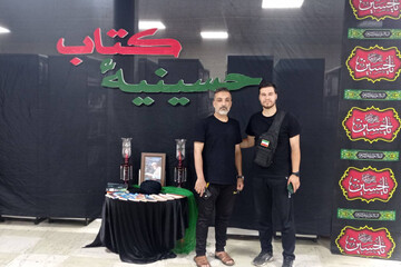 «حسینیه کتاب» مهران در روز ششم؛ تداوم روایت دانایی در مسیر دلدادگی حسینی