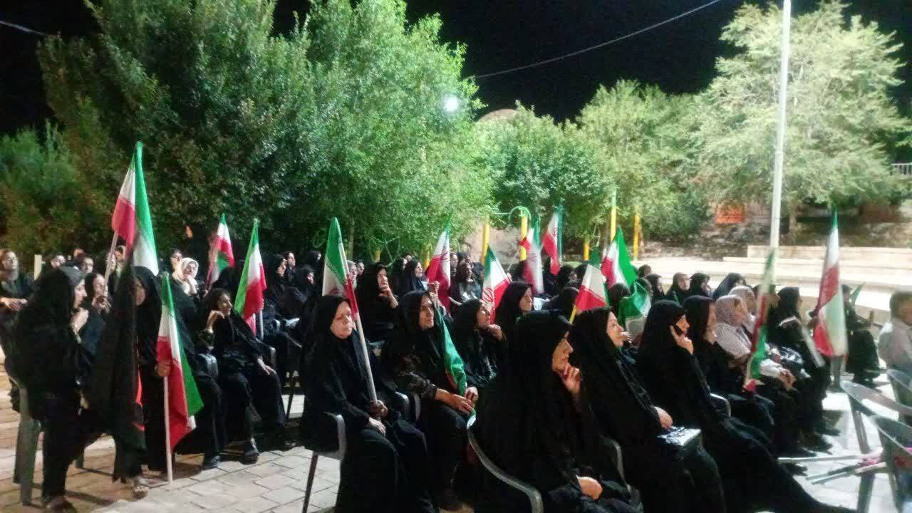 «خیمه سرخ شعر»؛ روایت ارادت به عاشورا و حماسه در قاب شعر و طبیعت شهرستان مروست