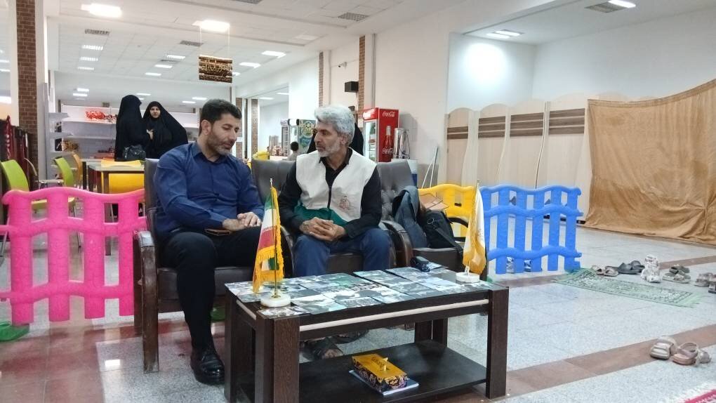بازدید معاون توسعه کتابخانه‌های عمومی استان کرمانشاه از موکب فرهنگی امام رضا