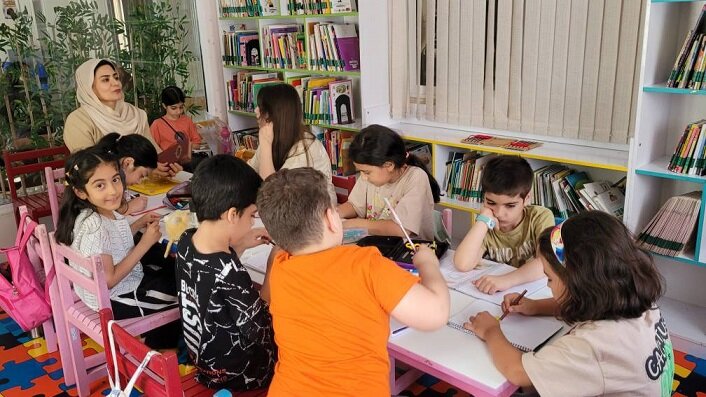 آوای حماسه با شاهنامه‌خوانی در کتابخانه‌های عمومی استان تهران پیچید