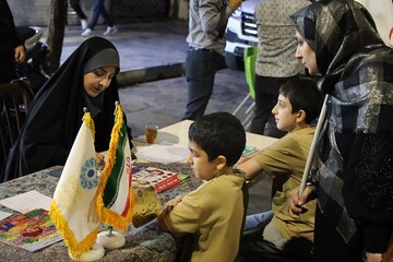 دیدار صمیمی استاندار آذربایجان‌غربی با شهروندان در میز ارتباطات مردمی کتابخانه‌های عمومی
