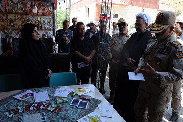 بازدید فرماندهان ارشد نظامی و انتظامی آذربایجان‌غربی از موکب کتاب حسینی در پایانه مرزی تمرچین