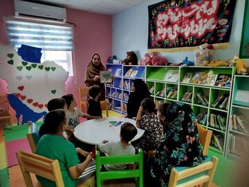 شور کتابخوانی و قصه‌گویی در «حسینیه کتاب» مهران