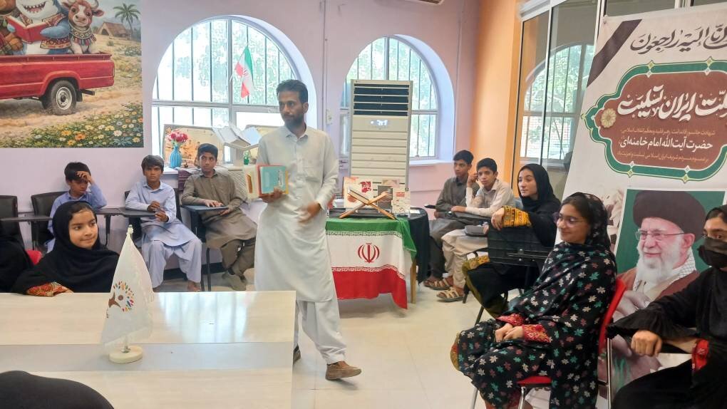 &nbsp;دومین نشست «پاتوق کتاب» در کتابخانه عمومی شهید بهشتی خاش
