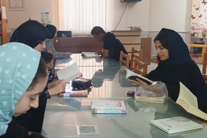کتابخانه‌های عمومی استان مرکزی میزبان روایت‌های ماندگار شدند