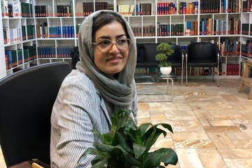 دهخدا؛ پاتوقی برای رهایی از تنهایی و سفر با کتاب/ کتابخانه‌ها مقصد همیشگی من هستند