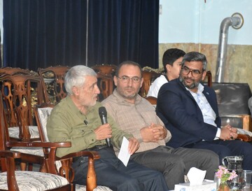 نشست امین ادب در شیراز