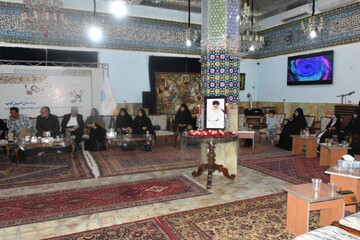 نشست امین ادب در شیراز