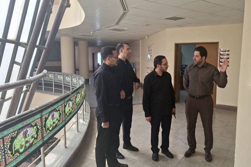 بازدید مدیرکل امور عمرانی نهاد کتابخانههای عمومی کشور از کتابخانه مرکزی و ادارهکل کتابخانههای عمومی استان ایلام