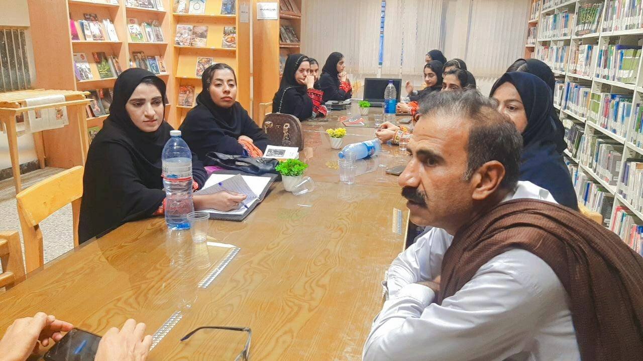 نقد رمان «مسخ» اثر کافکا در باشگاه کتابخوانی کتابخانه آزادی
