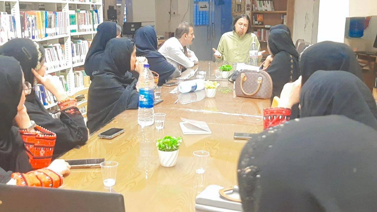 نقد رمان «مسخ» اثر کافکا در باشگاه کتابخوانی کتابخانه آزادی