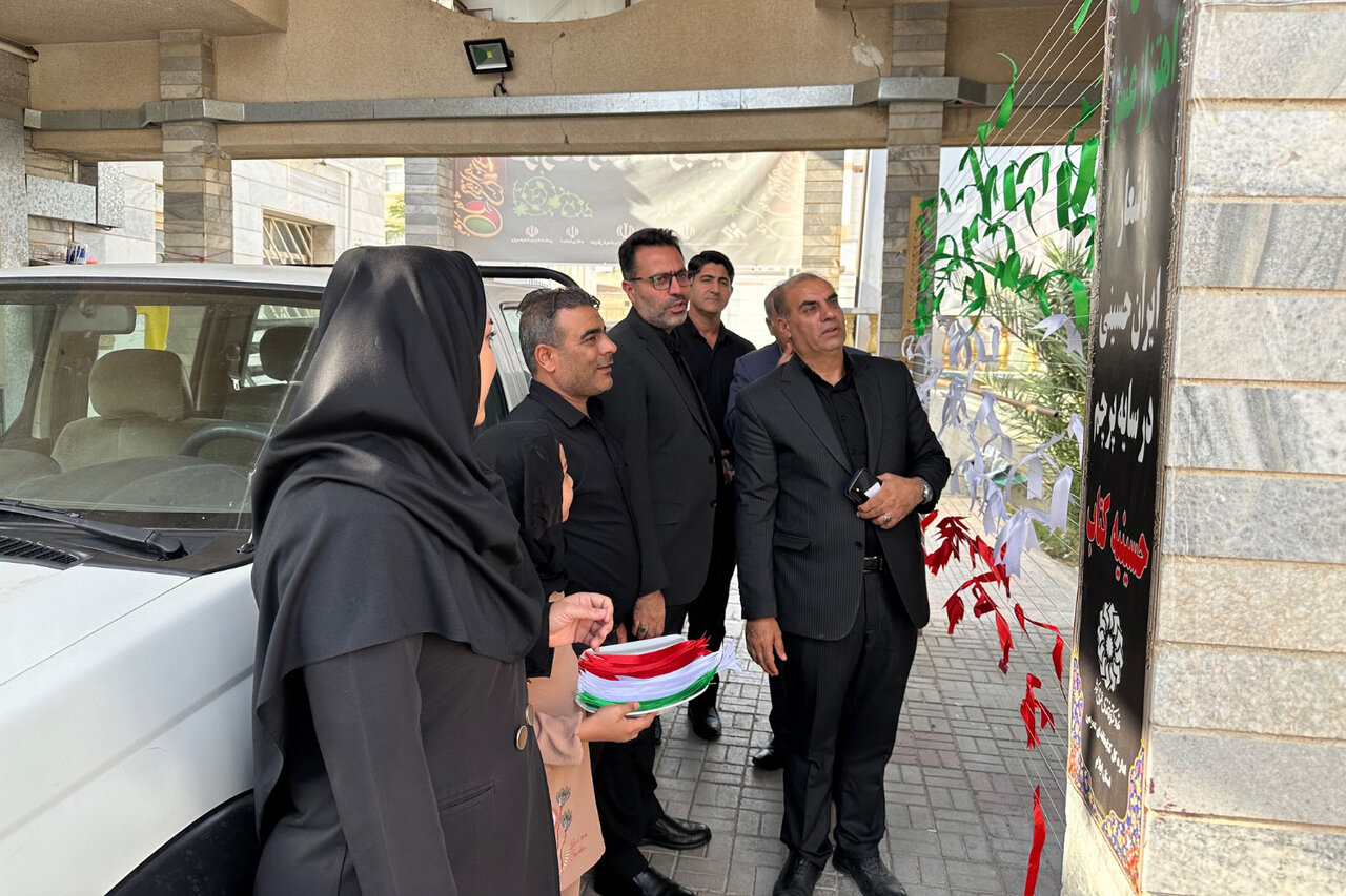 قدردانی رئیس مجمع نمایندگان استان ایلام از خدمات کتابداران به زائران اربعین در حسینیه کتاب
