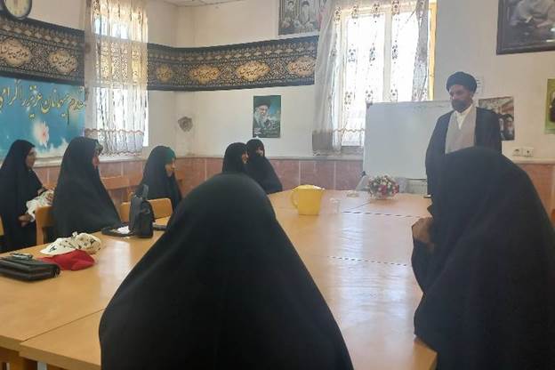 ویژه‌برنامه بزرگداشت رهبر شهید انقلاب در کتابخانه عمومی شهید ابدی‌شهری گناباد