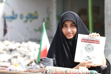 باشگاه کتابخوانی تا میناب، «تاریخ مستطاب آمریکا» را به قلب مدرسه شجره طیبه برد