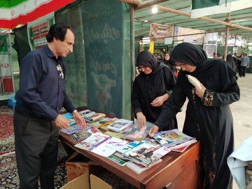 ترویج فرهنگ عاشورایی در مسیر اربعین و موکب مرکزی دهلران