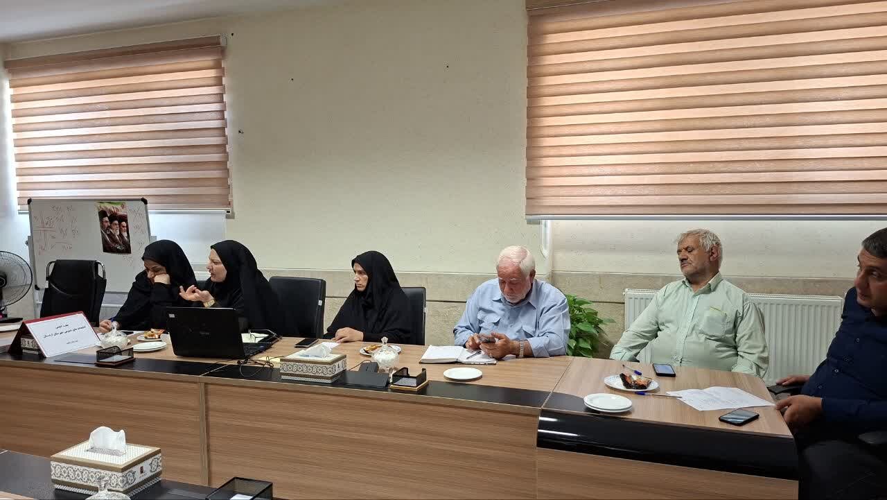 برگزاری جلسه انجمن کتابخانه‌های عمومی شهرستان اردستان