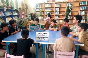 ویژه‌برنامه بلندخوانی کتاب «مهمان کوچک» در کتابخانه شهید مفتح دارکلاته برگزار شد