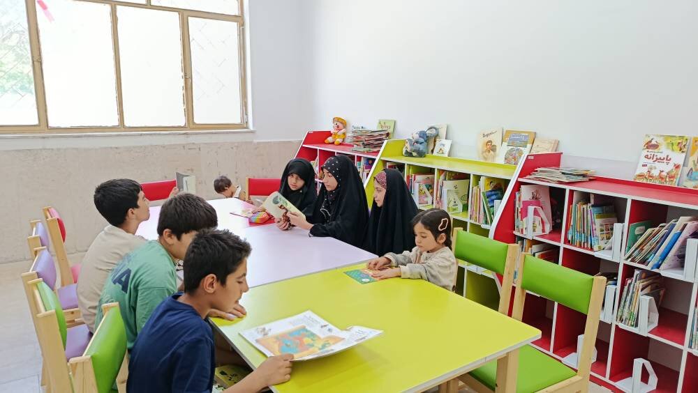 از «محافل عاشورایی» تا «کارگاه‌های آموزشی»؛ تداوم شورِ کتابخوانی در کتابخانه‌های عمومی لرستان