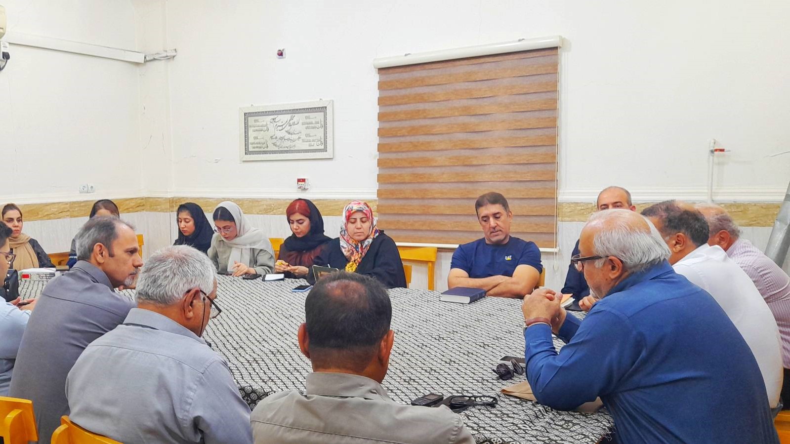 بررسی تحولات تاریخ معاصر، تبیین علل ناکامی نهضت مشروطه در نشست تخصصی «بوستان کتاب»
