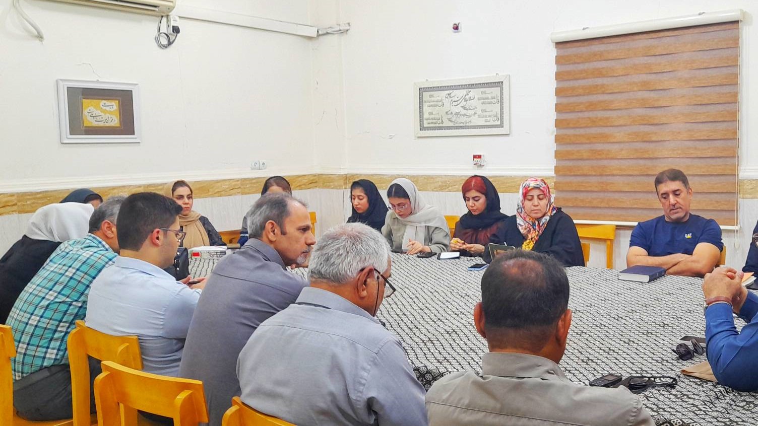 بررسی تحولات تاریخ معاصر، تبیین علل ناکامی نهضت مشروطه در نشست تخصصی «بوستان کتاب»