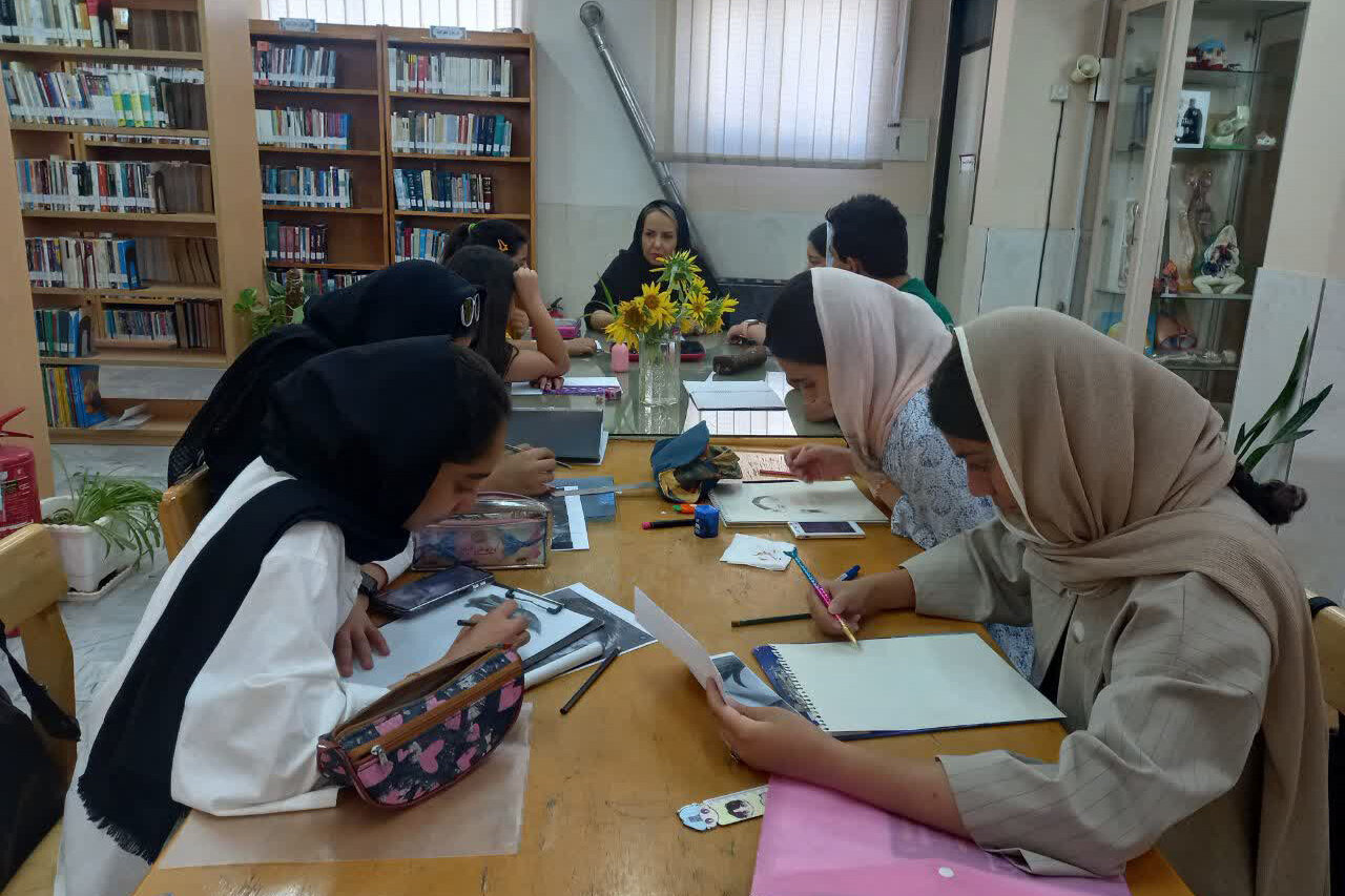 تابستانی پرنشاط در کتابخانه امام خمینی (ره) کرهرود شهر اراک